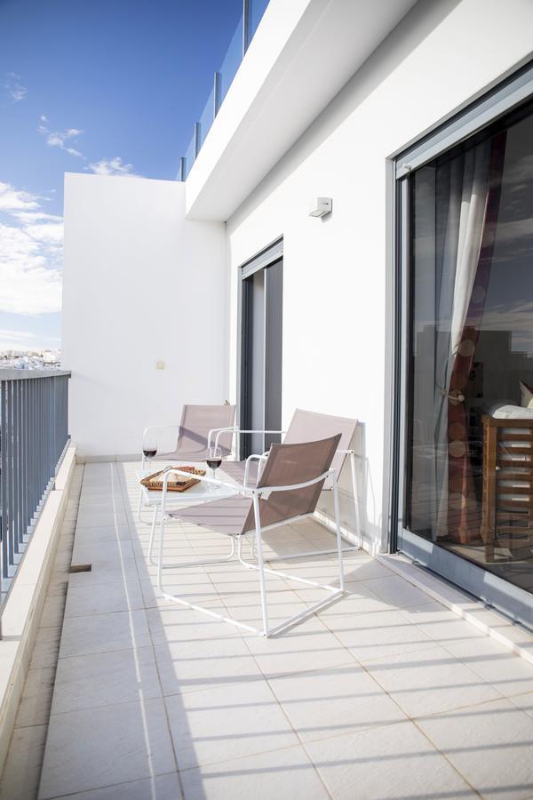 B04 - Luxury 2 Bed W Terrace Pool Apartment Lagos Luaran gambar