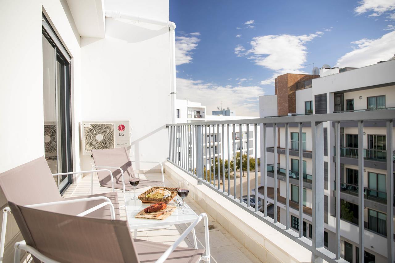 B04 - Luxury 2 Bed W Terrace Pool Apartment Lagos Luaran gambar